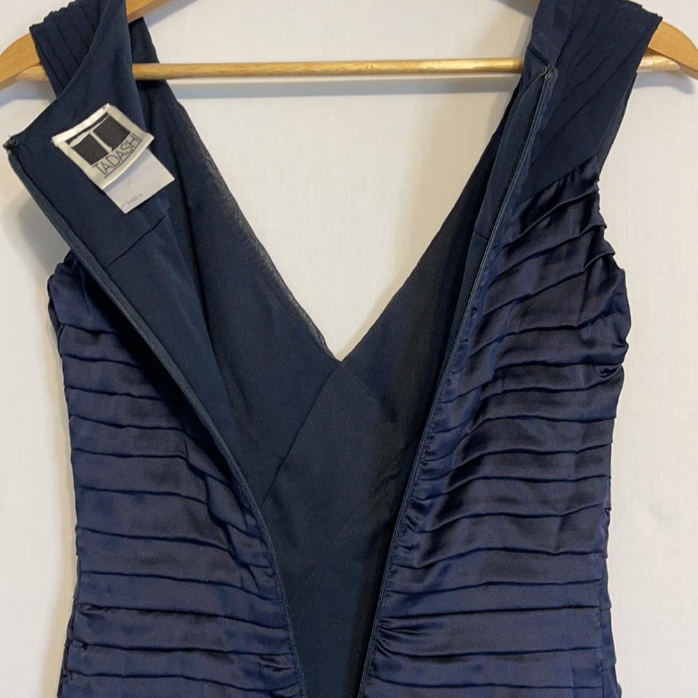 Tadashi Navy Silk Satin/Chiffon Lined Gown Size 6 black New - Picture 7 of 9